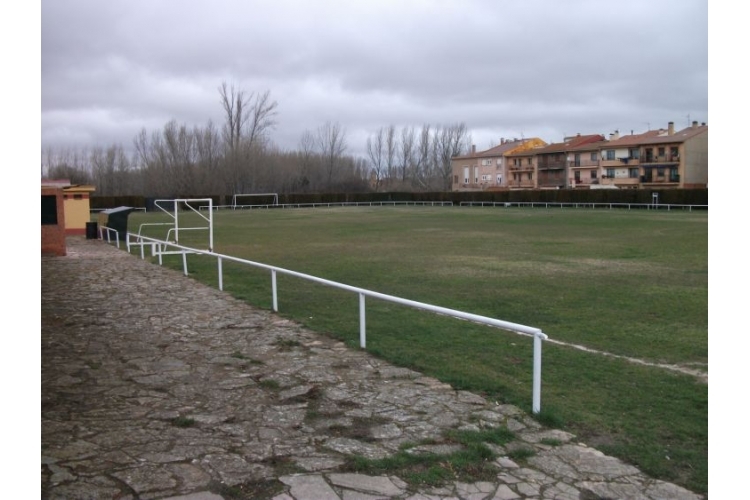 Campo de Fútbol Municipal de Ayllón