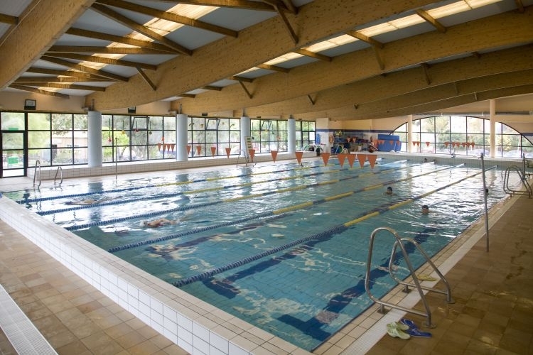 PISCINA MUNICIPAL 