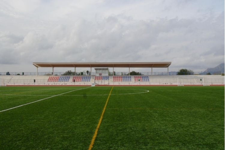 ESTADIO DE FÚTBOL MUNICIPAL SADRIÁN DE ALMORADÍ