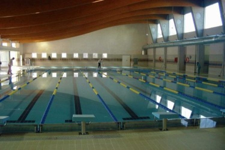 PISCINA MUNICIPAL CUBIERTA DE ARMILLA 