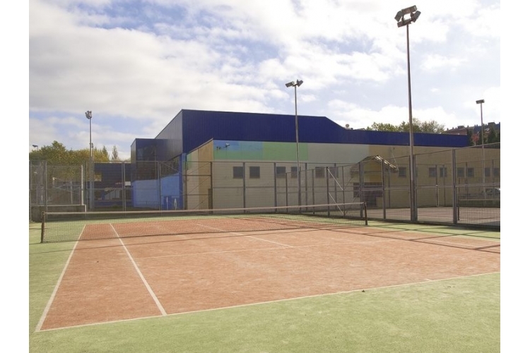 Pista de tenis del Complejo Deportivo La Magdalena de Avilés