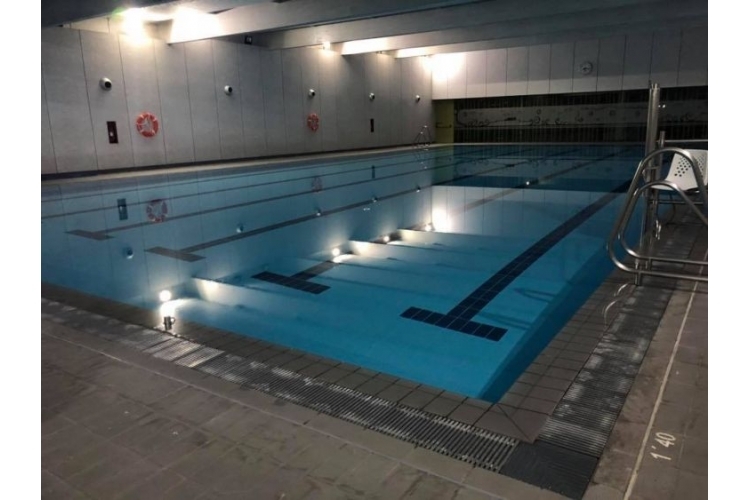 PISCINA CUBIERTA MUNICIPAL DE BARBATE 
