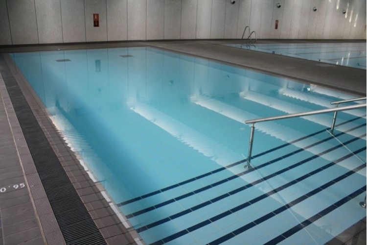 PISCINA CUBIERTA MUNICIPAL DE BARBATE 