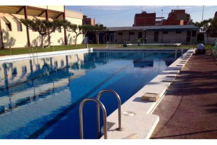 PISCINA MUNICIPAL DE BETXÍ