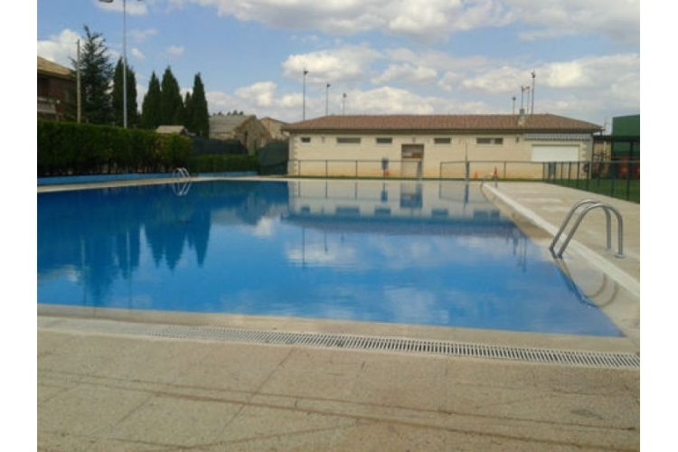 Piscina Municipal de Cetina