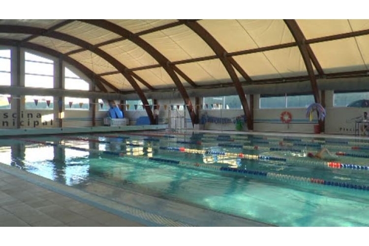 PISCINA CUBIERTA MUNICIPAL DE CHIPIONA 