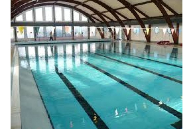 PISCINA CUBIERTA MUNICIPAL DE CHIPIONA 