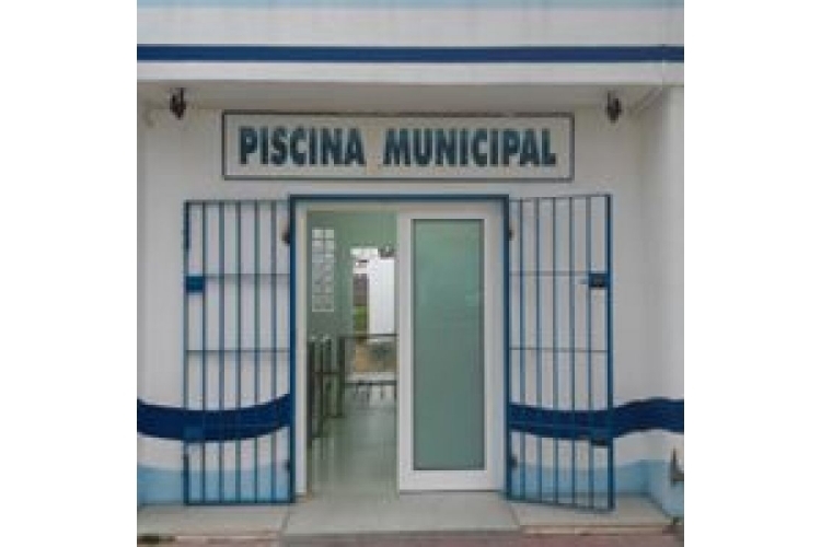 PISCINA CUBIERTA MUNICIPAL DE CHIPIONA 