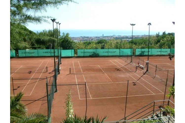 CLUB DE TENNIS LES SURERES