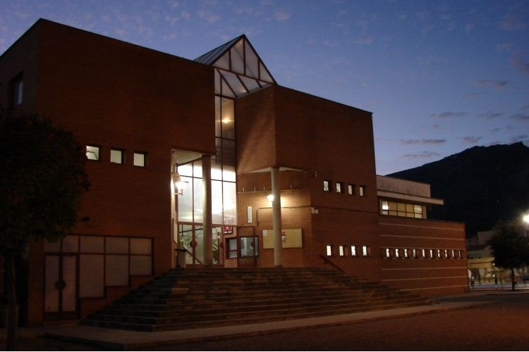 PAVELLÓ COBERT MUNICIPAL DE COCENTAINA