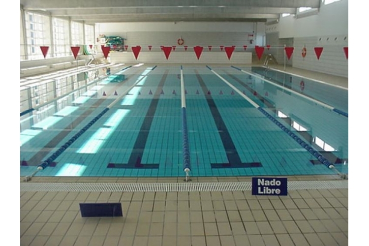 PISCINA CUBIERTA MUNICIPAL DE CONIL DE LA FRONTERA