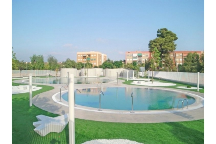 PISCINAS DE VERANO DE GODELLA