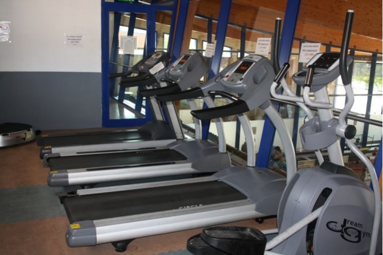  PISCINA CUBIERTA MUNICIPAL DE IBI