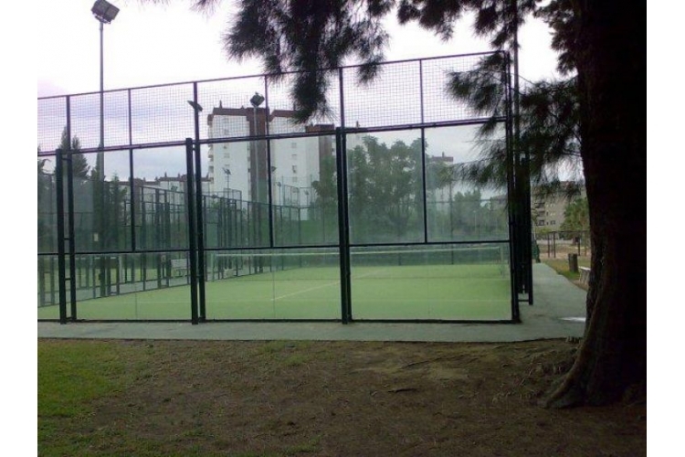 PISTAS DE TENIS Y PÁDEL CHAPÍN DE JEREZ DE LA FRONTERA