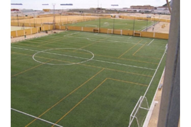 CAMPOS DE FÚTBOL JOSÉ PUYOL Y ANTONIO REYES DE LA LÍNEA DE LA CONCEPCIÓN 