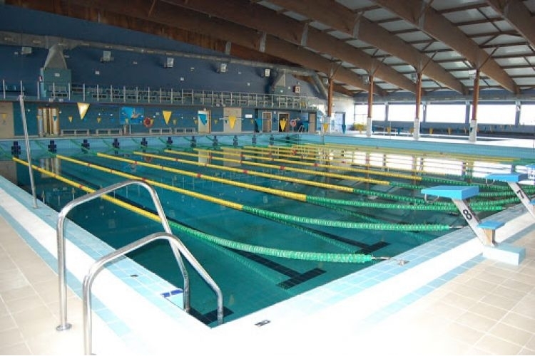 PISCINA MUNICIPAL CUBIERTA VILLA DE LOS BARRIOS