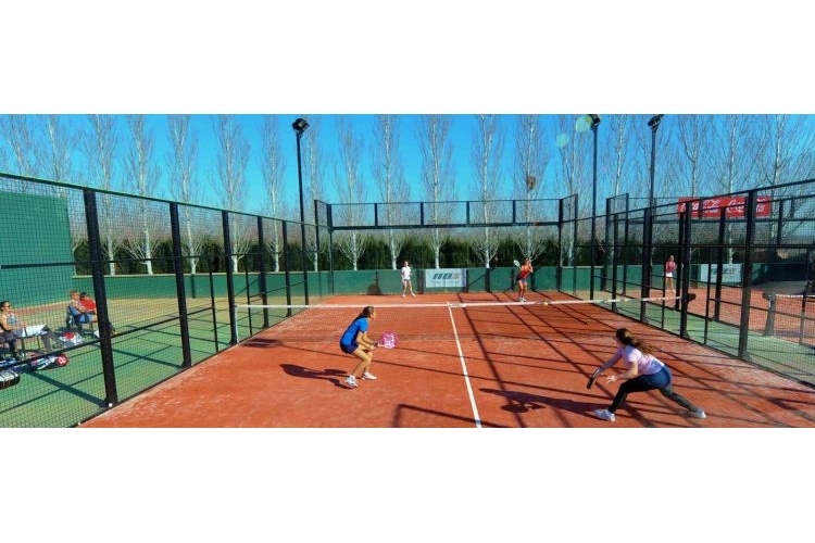 CLUB DE PÀDEL WELLNESS MAS PASSAMANER