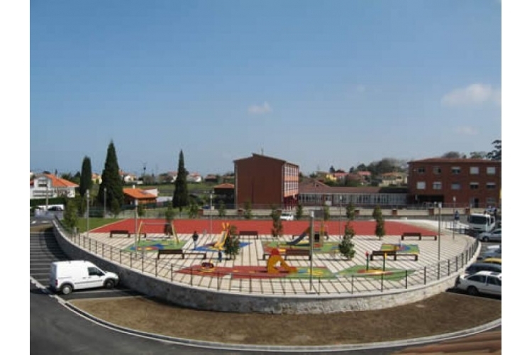 Pistas polideportivas y zona de ocio de Muros de Nalón