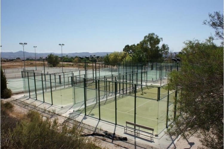 CENTRO DEPORTIVO CUCUCH «EL POLI» DE NOVELDA