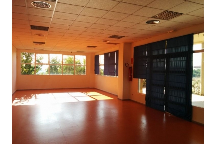 POLIDEPORTIVO MUNICIPAL VALTERNA NORD DE PATERNA