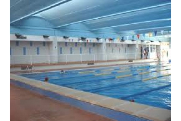 Piscina Climatizada de Tauste