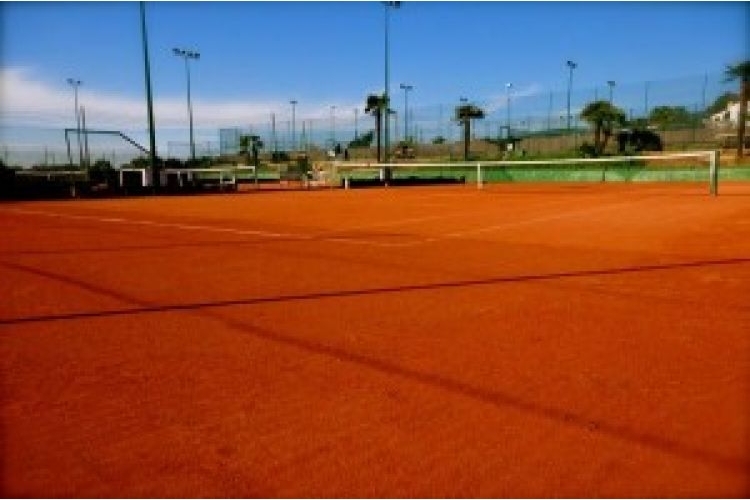 CLUB TENNIS MORA